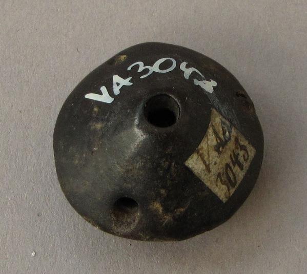 V A 3043 a