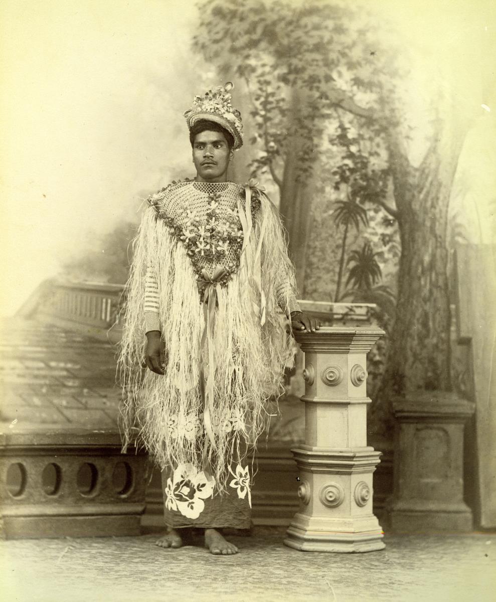 "Tahitier während des franz. Nationalfestes im Juli 1895"