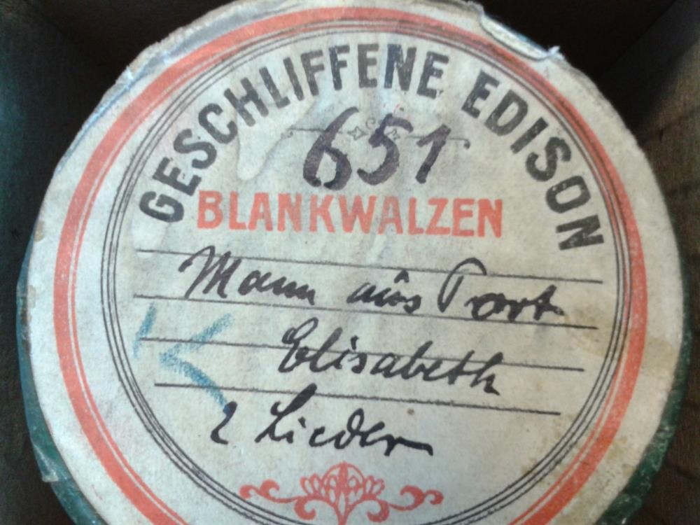 "a) Lied von den grossen Männern, b) Mädchengesang (Sie wollen von den Bengels weg laufen)"