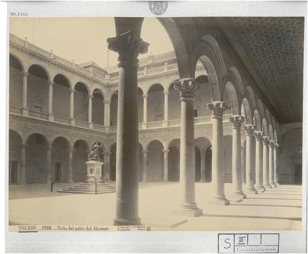Toledo, Festung "Alcázar", Innenhof