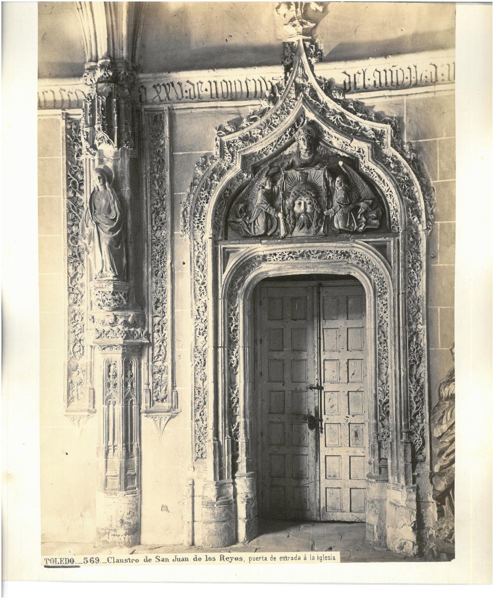 Toledo, Kloster San Juan de los Reyes, Kreuzgang, Eingangstür zur Kirche