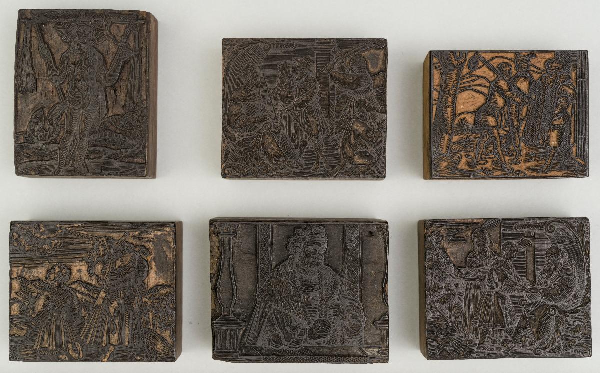 Diverse Darstellungen (u.a. Schmerzensmann, Herrscherportrait)
(6 Stöcke)
