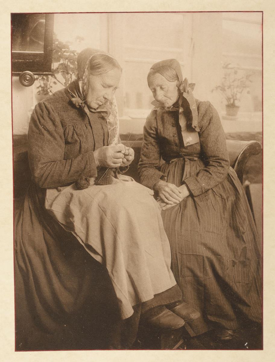 Finkenwärder Fischerfrauen (aus dem Album "Hamburg: Land und Leute der Niederelbe")