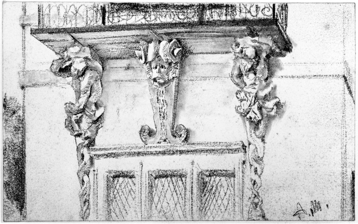 Balkon mit drei Trägerfiguren, darunter ein dreiteiliges vergittertes Fenster