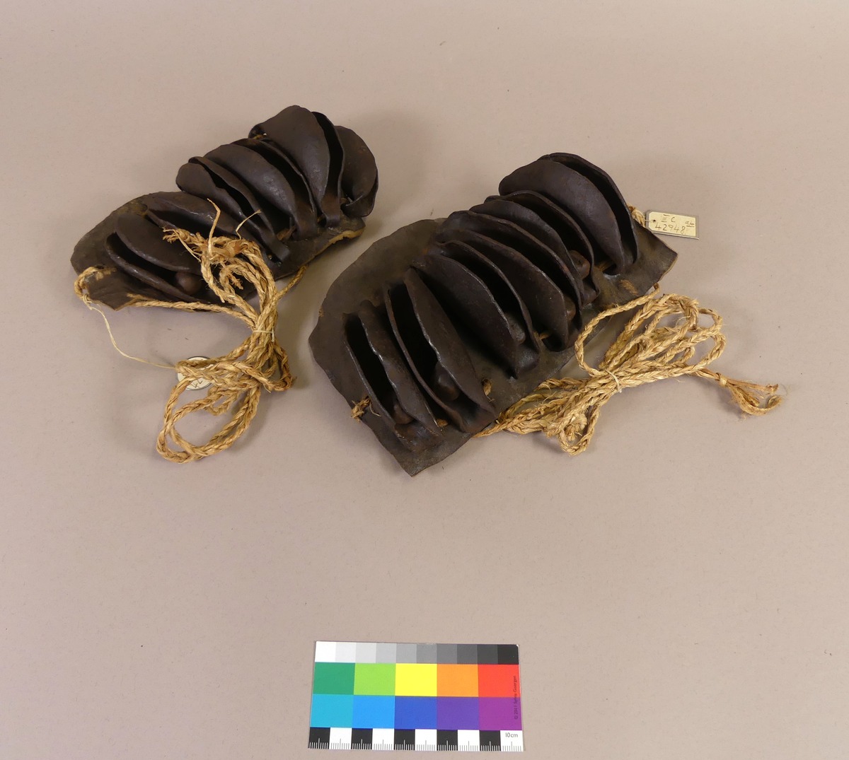 III C 42948 a,b