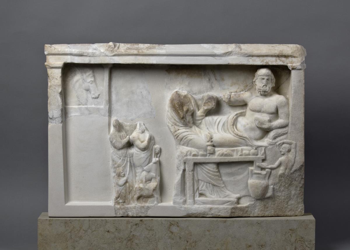 Heroenrelief im Schema des sog. Totenmahls