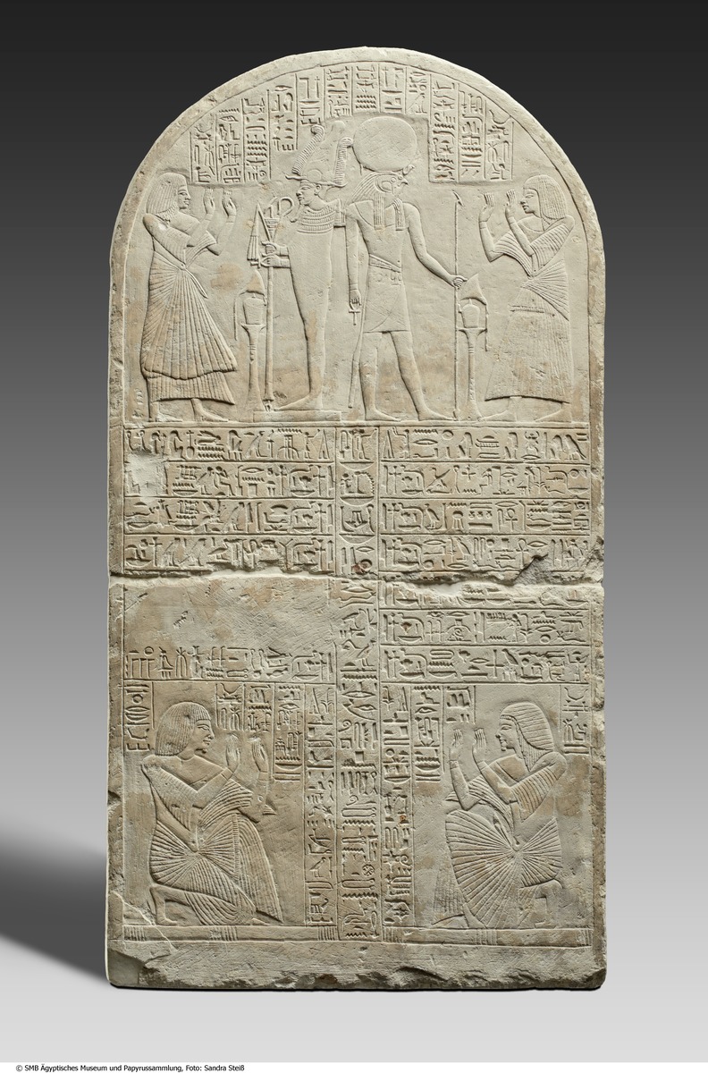 Grabstele des Upuatmose, Schreiber des Königs und Vorsteher der Scheunen
