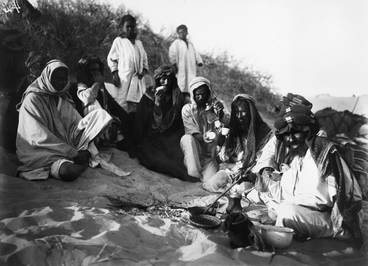 "Hofuf - El Gittr. Kaffeetrinken in der Wüste."