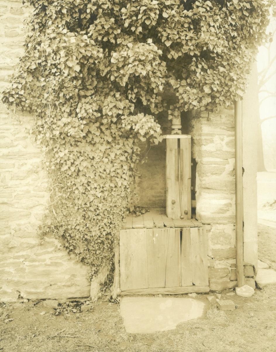 Philadelphia, Germantown, 6401, Germantown Ave, Cliveden / Benjamin Chew House, Pumpbrunnen