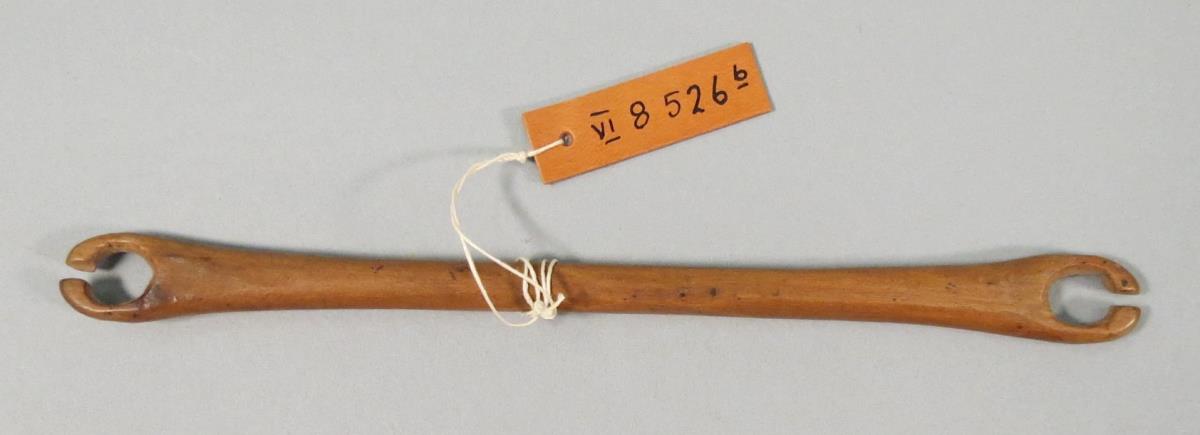 VI 8526 b