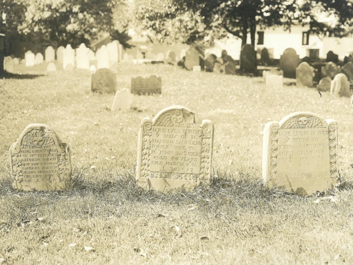 Salem, Friedhof, Grabsteine: Saunders'