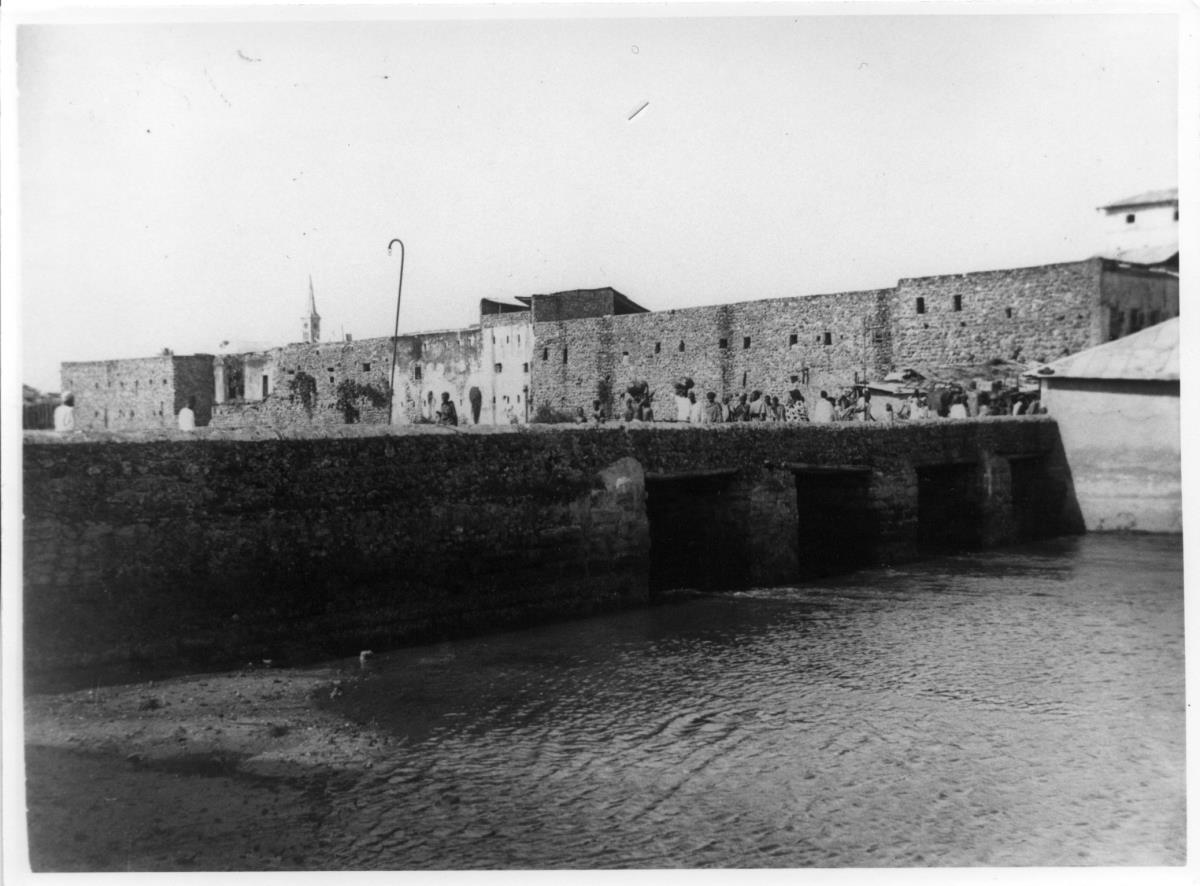 Brücke in Ngambo (vermutlich Darajini)