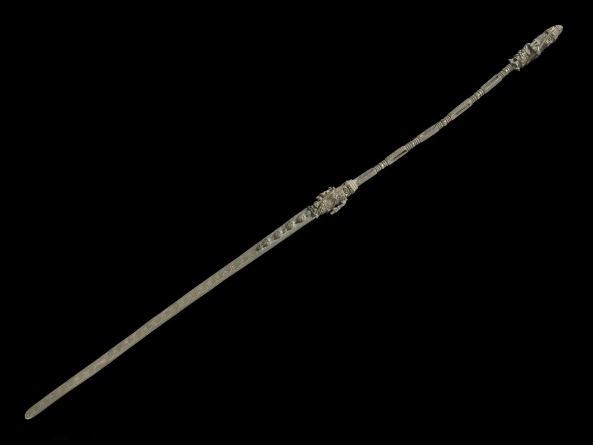 III C 8072 b