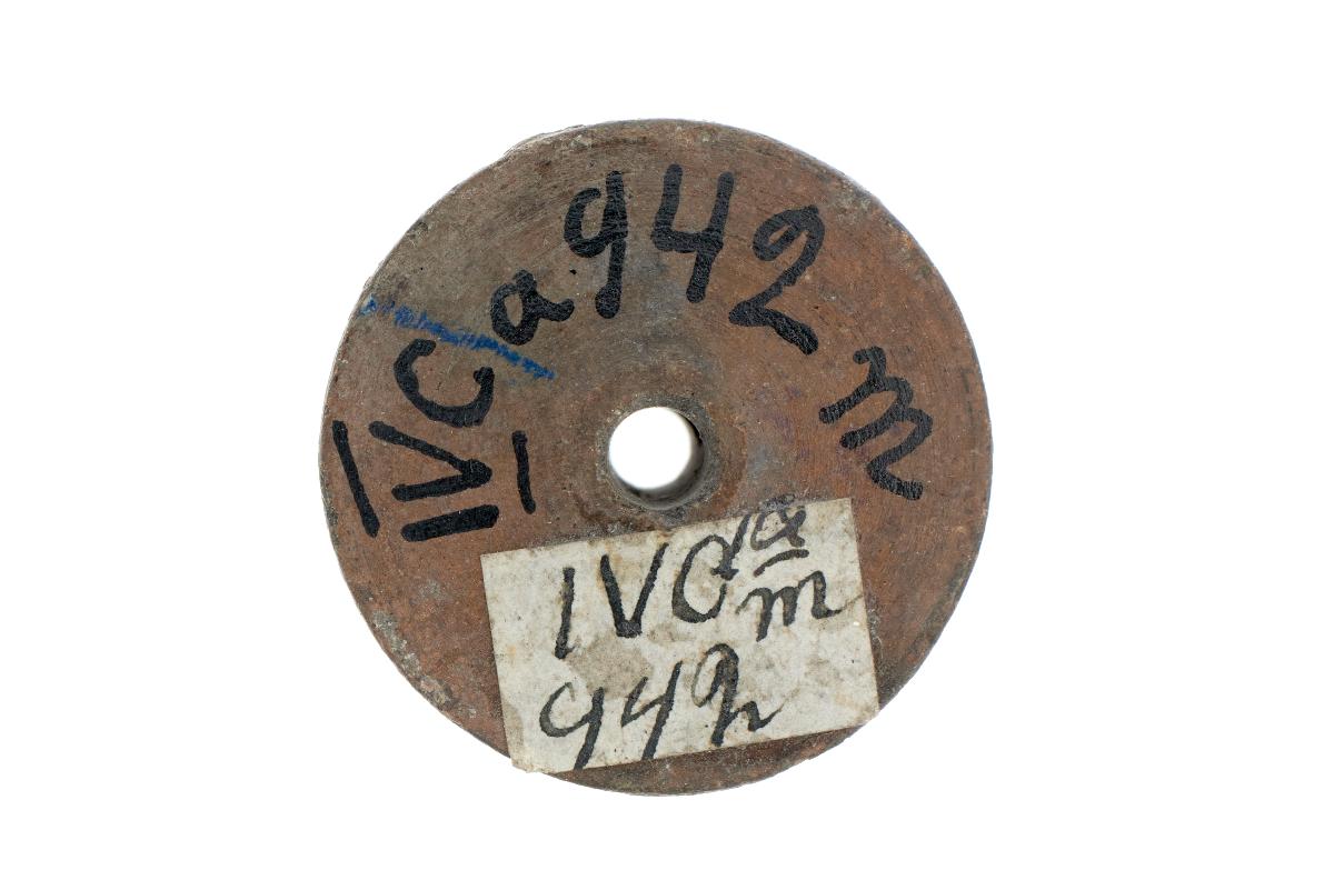IV Ca 942 m