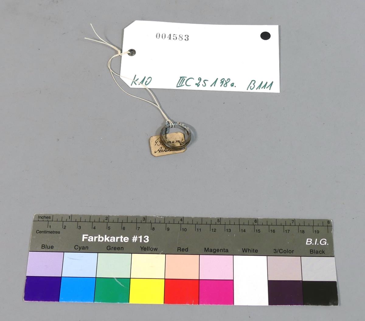 III C 25198 a