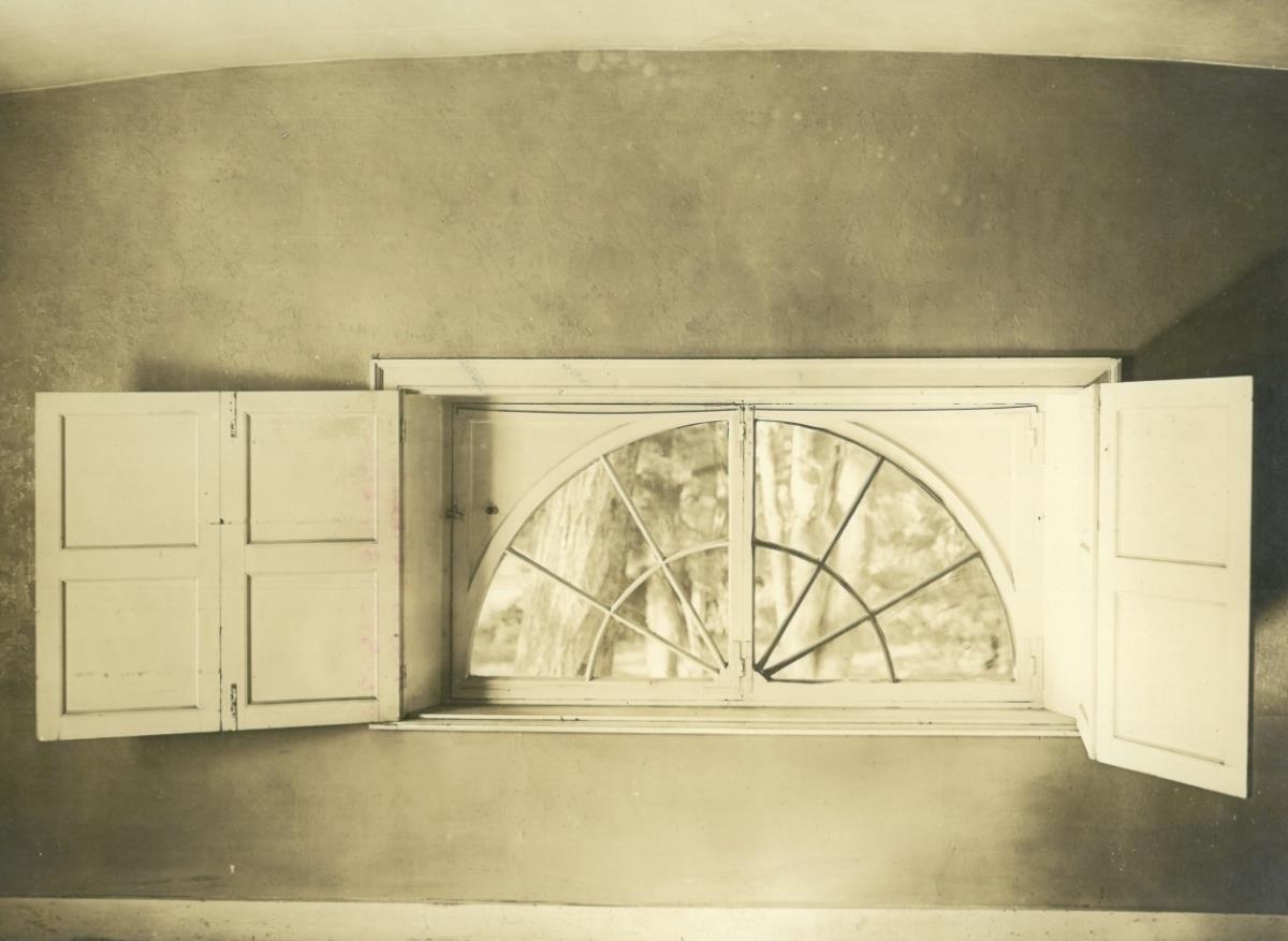 Salem, Fenster