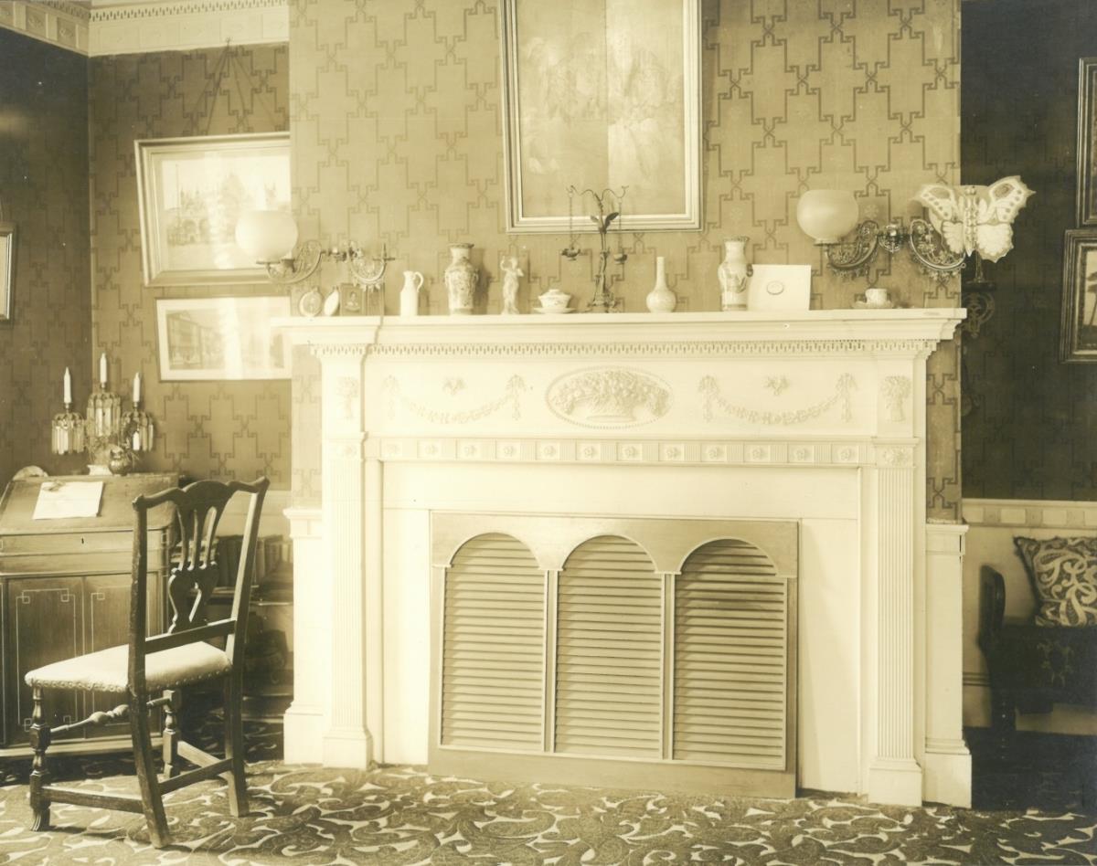Salem, 14, Cambridge Street, David P. Water's House, Kamin