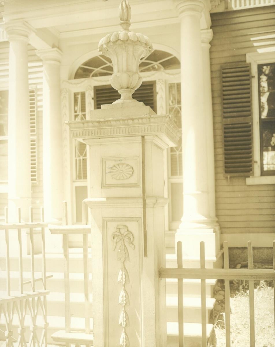 Salem, 142, Federal Street, Cook-Oliver House, Zaunpfosten