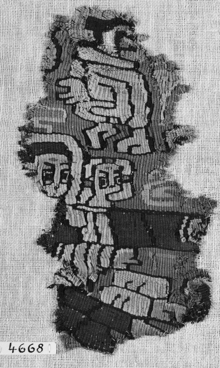 Fragment eines Besatzes mit Resten einer Darstellung der Anbetung der Magier