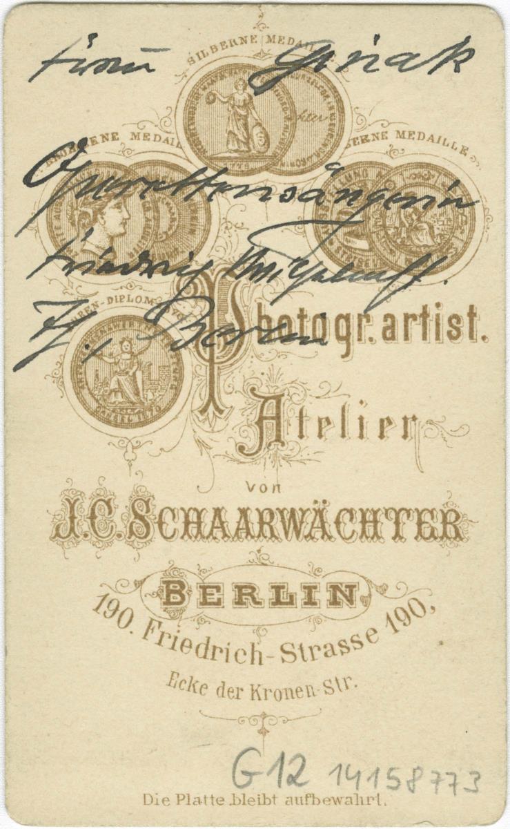 Porträt der Frau Ginak (?)