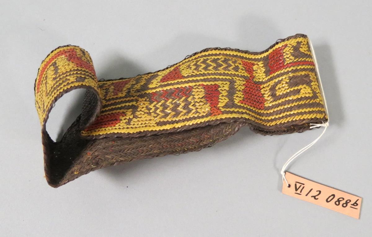 VI 12088 b