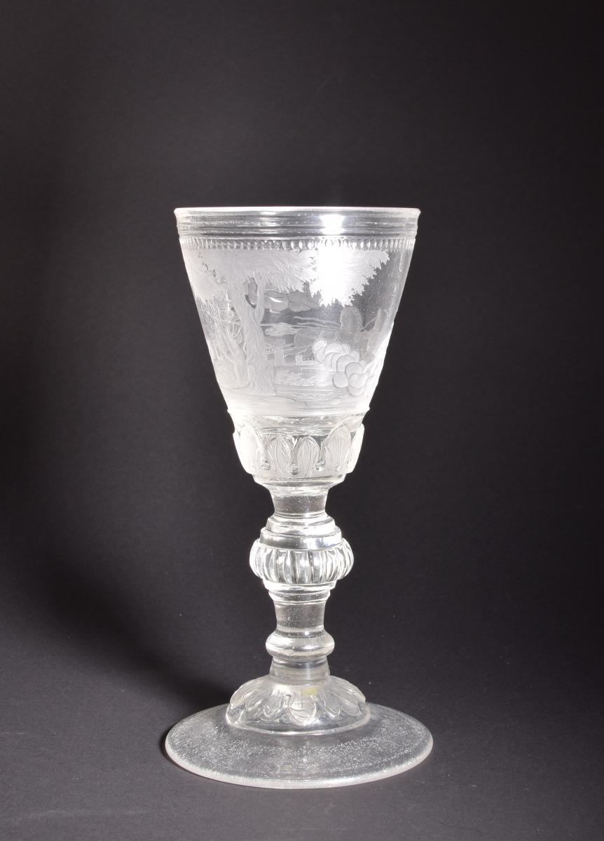 Pokal mit Phaeton als Lenker des Sonnenwagens