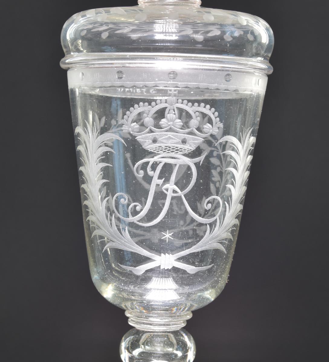 Deckelpokal mit Monogramm FR und Posthorn