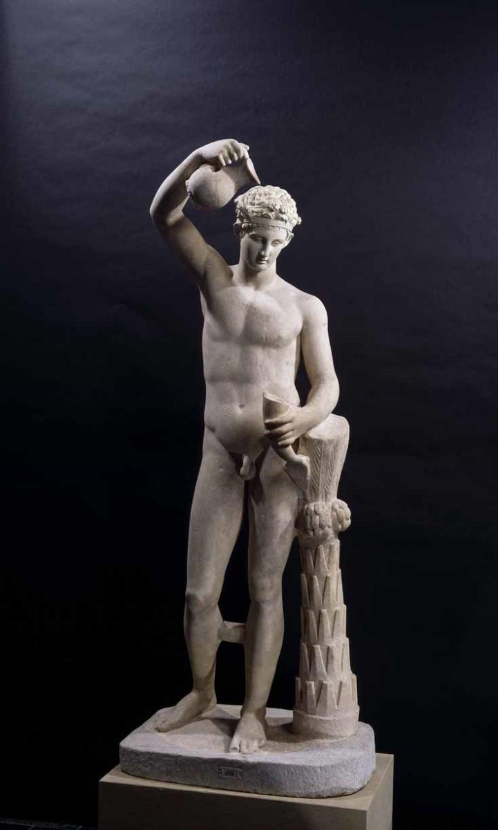 Einschenkender Satyr