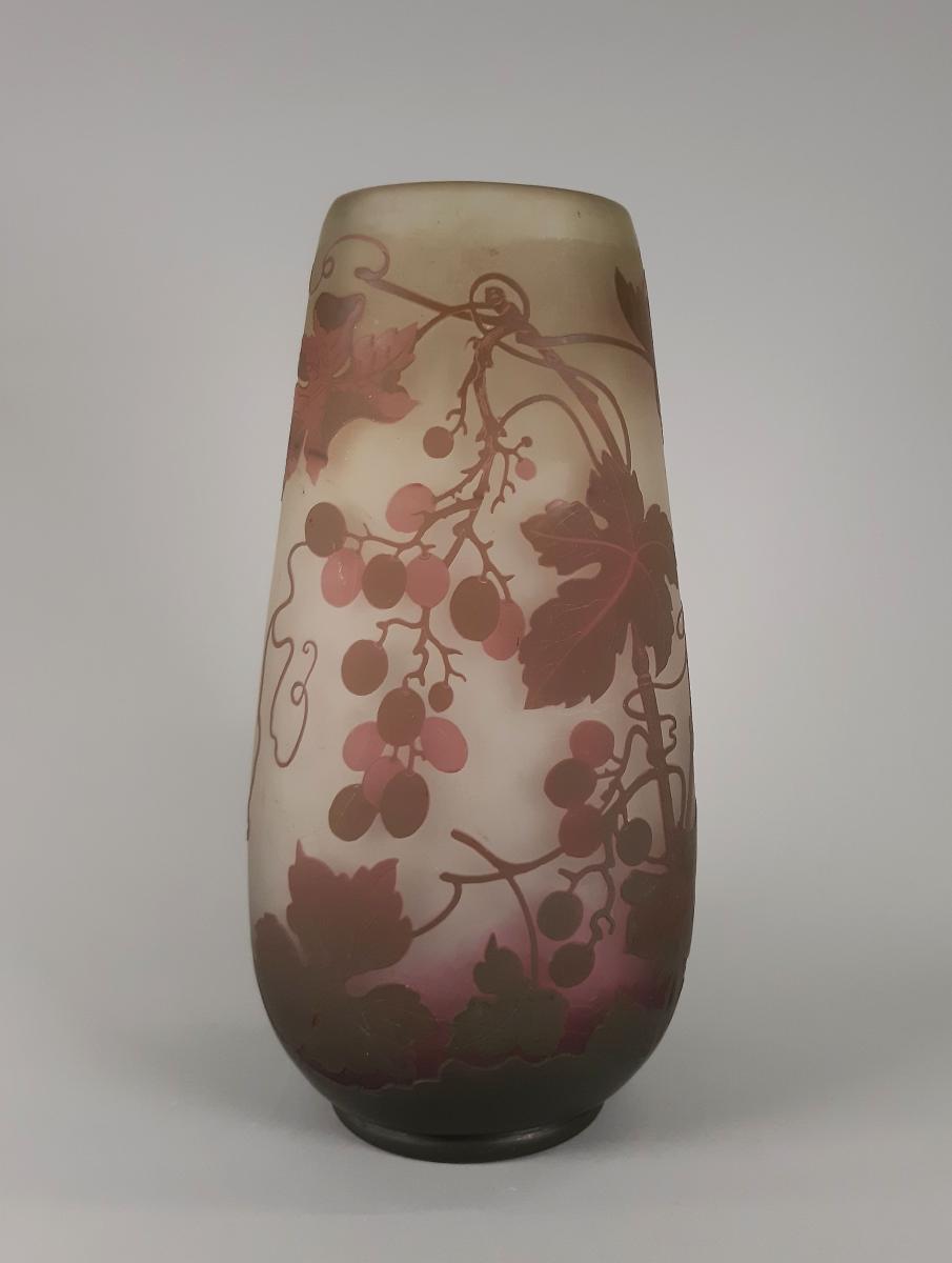 Vase mit Weintrauben