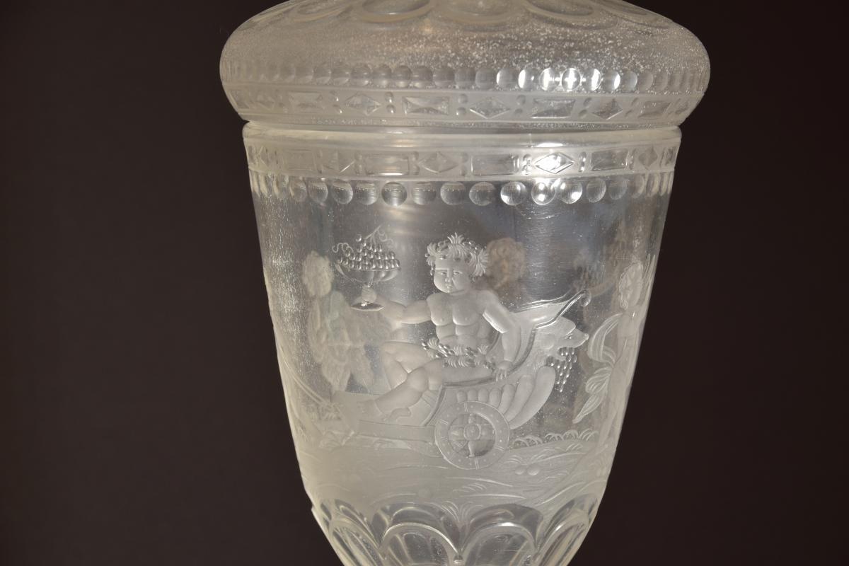 Deckelpokal mit Triumphzug des Bacchus