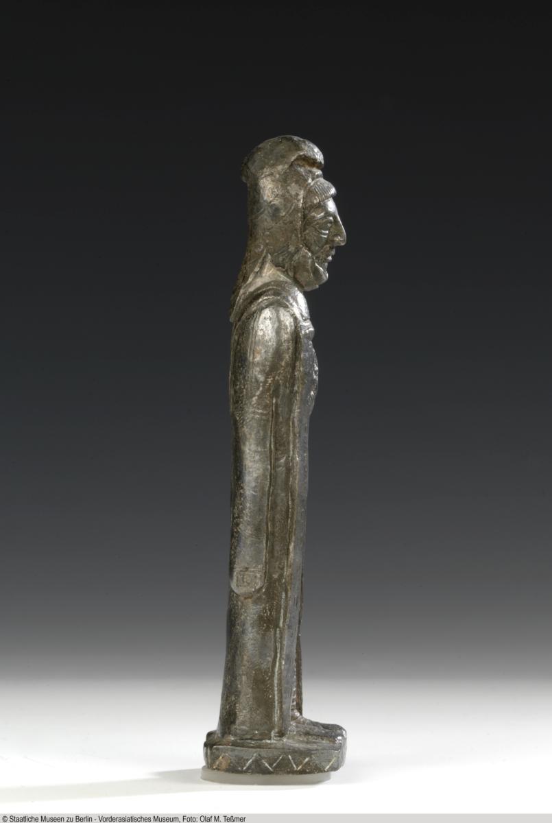 Statuette eines bärtigen Persers