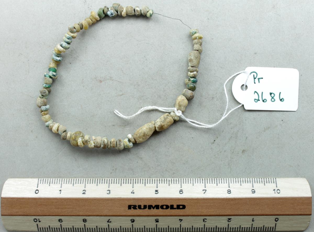 Kette aus Glasperlen