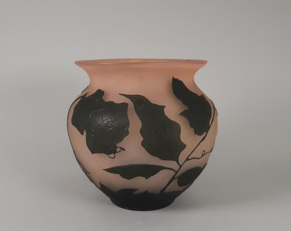 Vase mit Glockenrebe