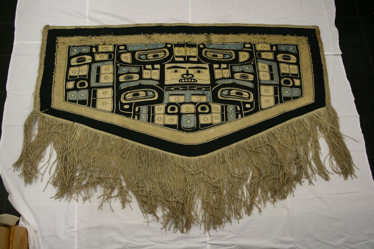 Naaxiin (Chilkat) Robe