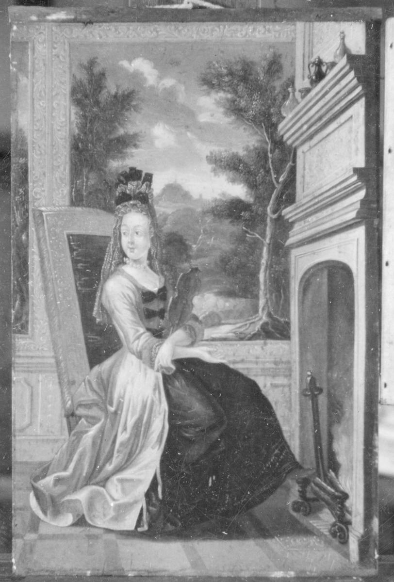 Porträt einer sitzenden Frau in Manteau mit einem Spiegel in der Hand