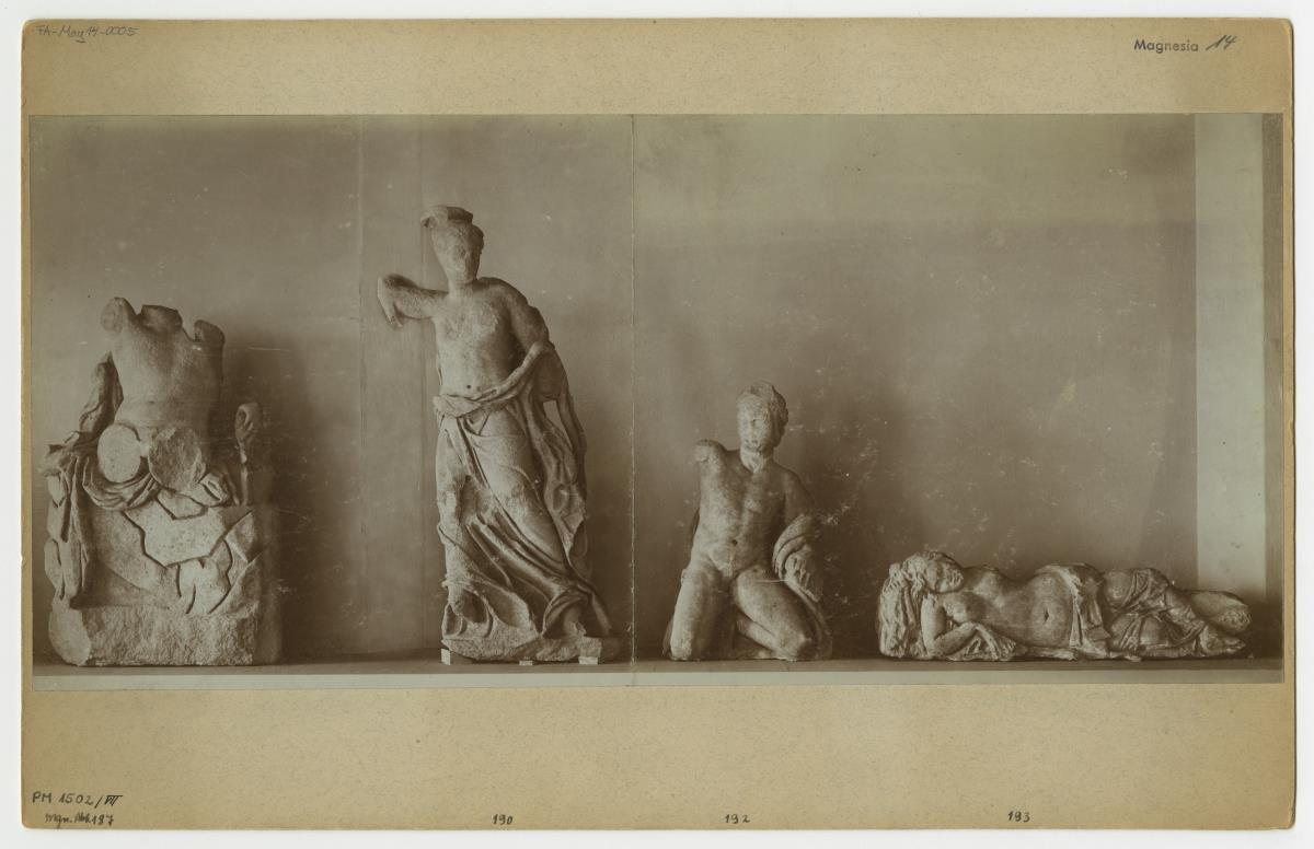 Statuenfragmente aus Magnesia am Mäander