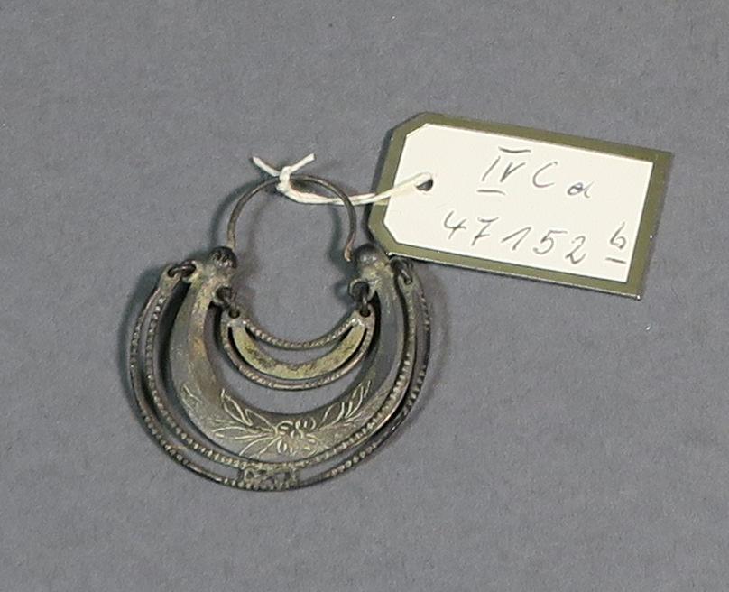 IV Ca 47152 b