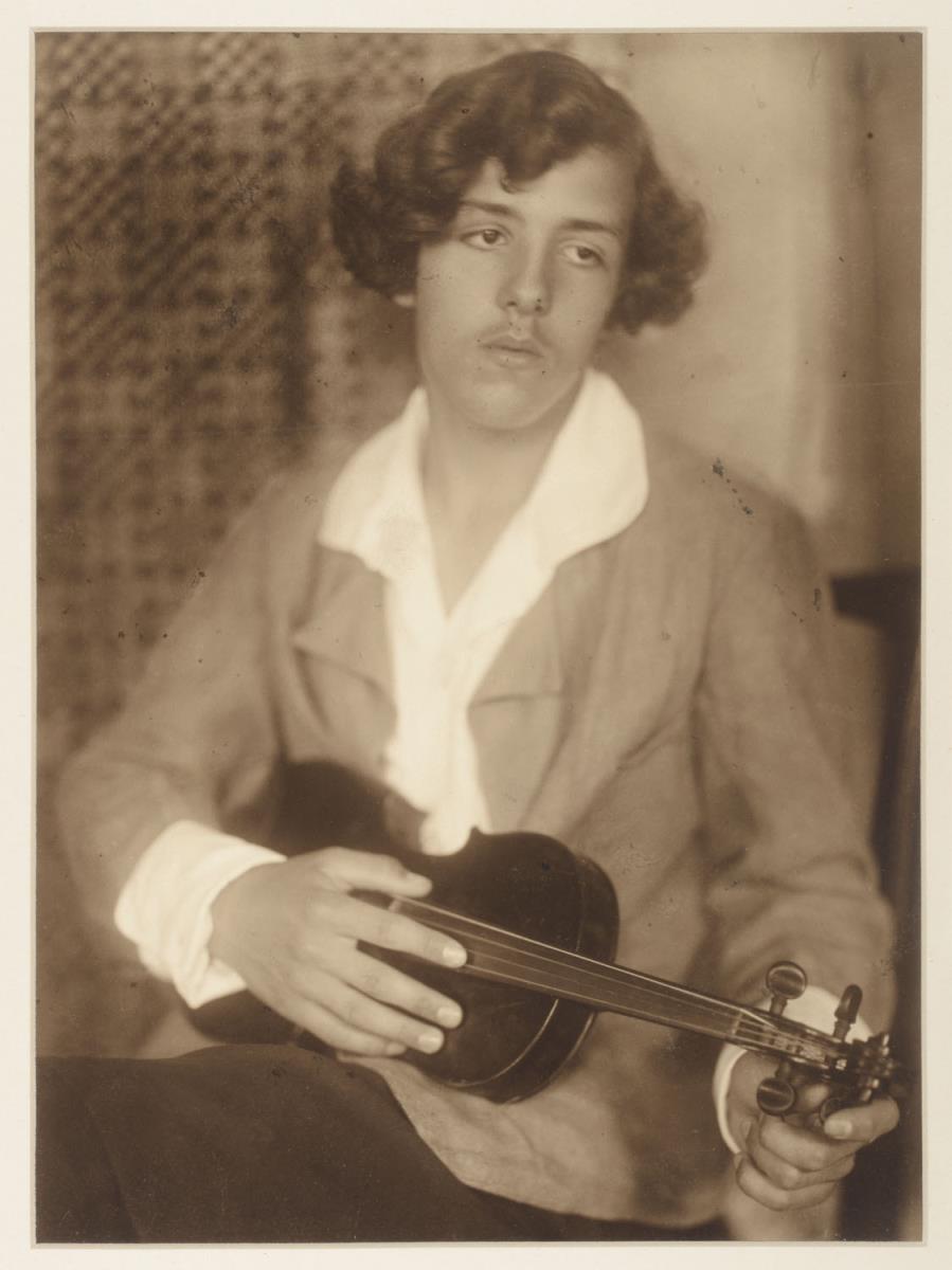 Ohne Titel (Junger Mann mit Violine)