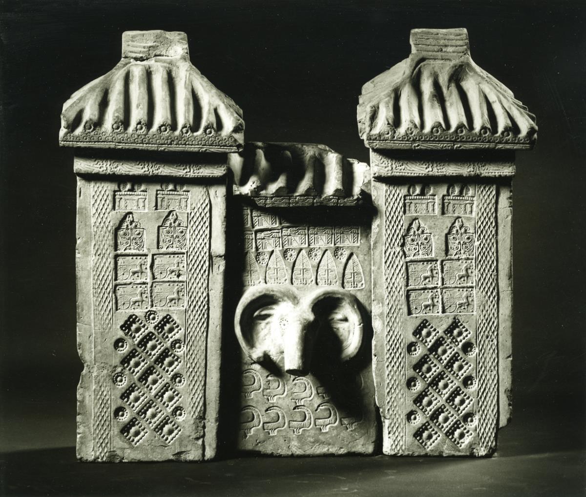 Dreiteilige Hausfront