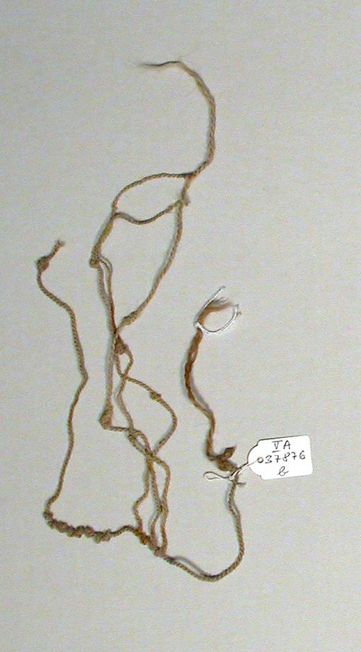 V A 37876 b