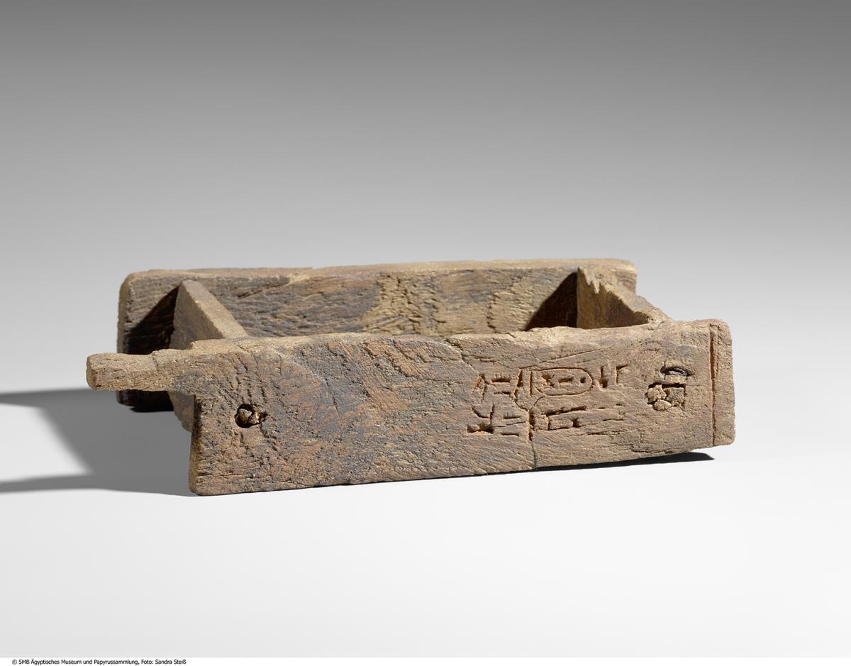 Ziegelform mit der Kartusche Thutmosis' III.