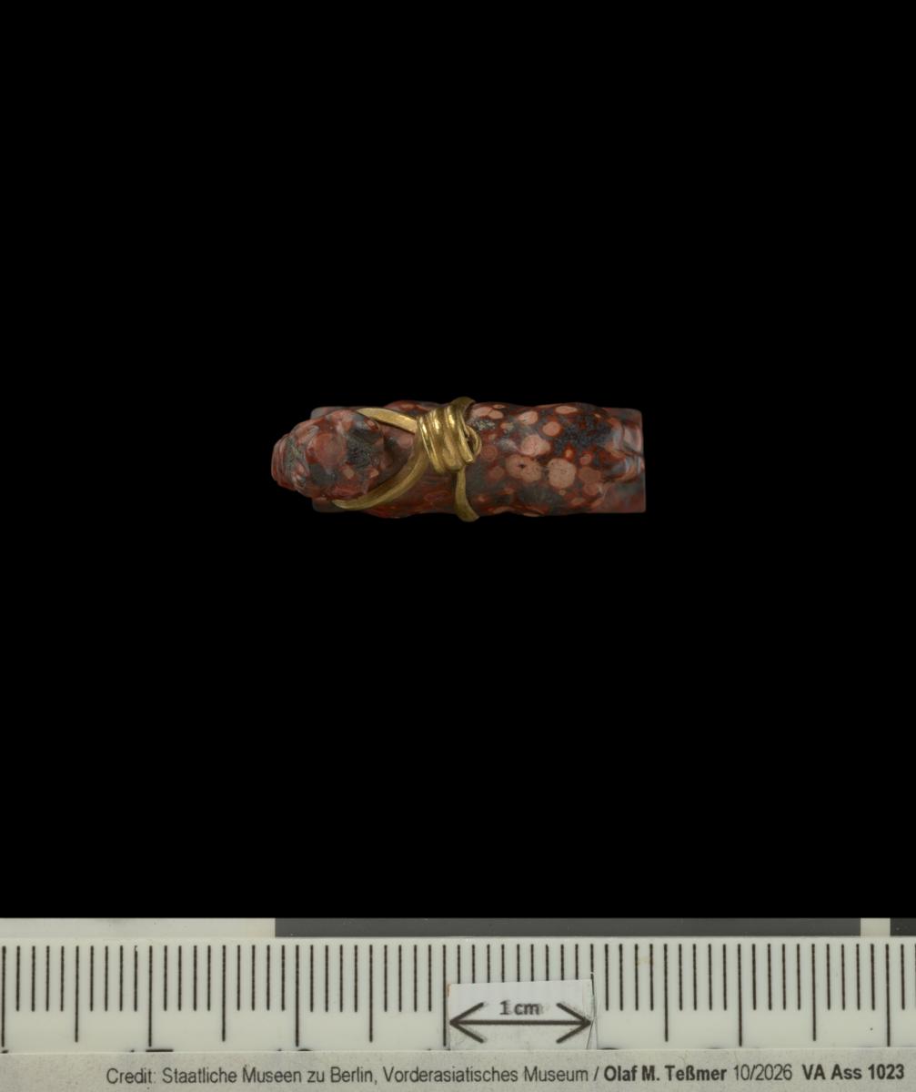 Anhänger in Kälbchengestalt