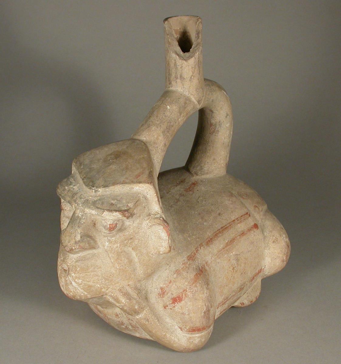 Liegende anthropomorphe Figur