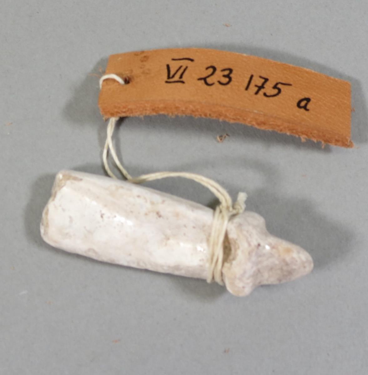 VI 23175 a