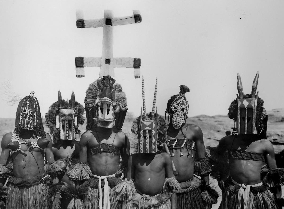 Danseurs masqués de Sangha
