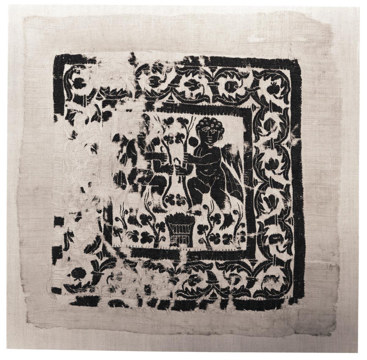 Gewebefragment mit weinlesenden Eroten