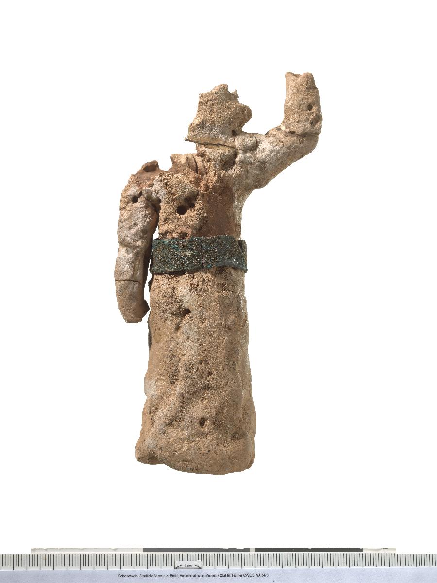 Stehende männliche Figur