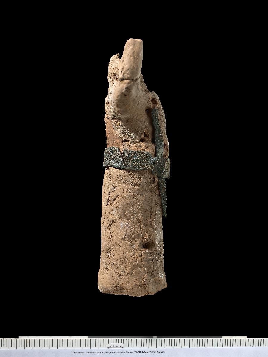 Stehende männliche Figur