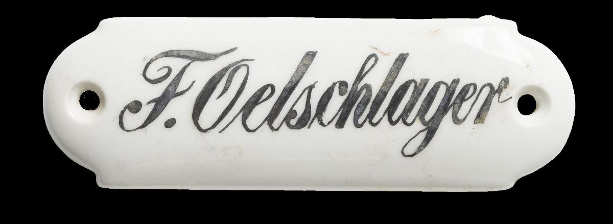Namensschild "F. Oelschlager"