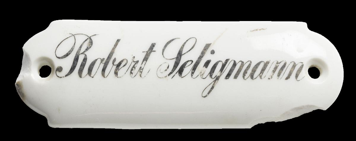 Namensschild "Robert Seligmann"